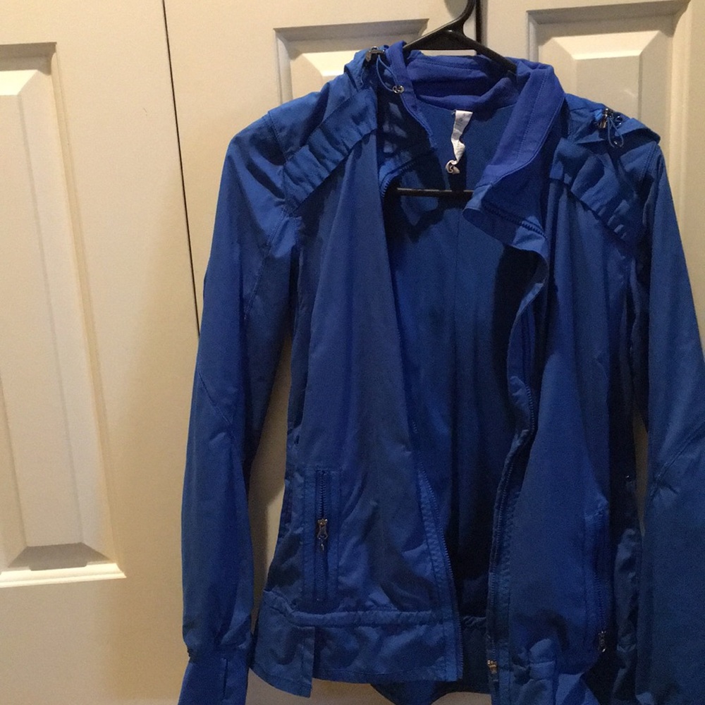 Blue rain prof lululemon jacket size 4